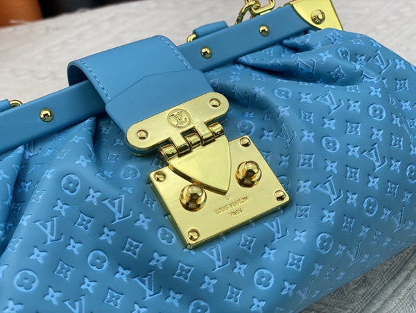 ルイヴィトンバッグ素材ディテール